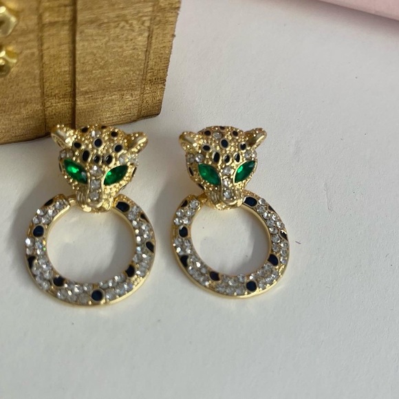 Panther earrings with clear and green Rhinestones - Picture 3 of 3